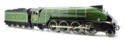 E/36-B1-TF P2 Class Streamlined "Thane of Fife" 2-8-2 LNER Lined Apple Green No. 2005 Steam Locomotive