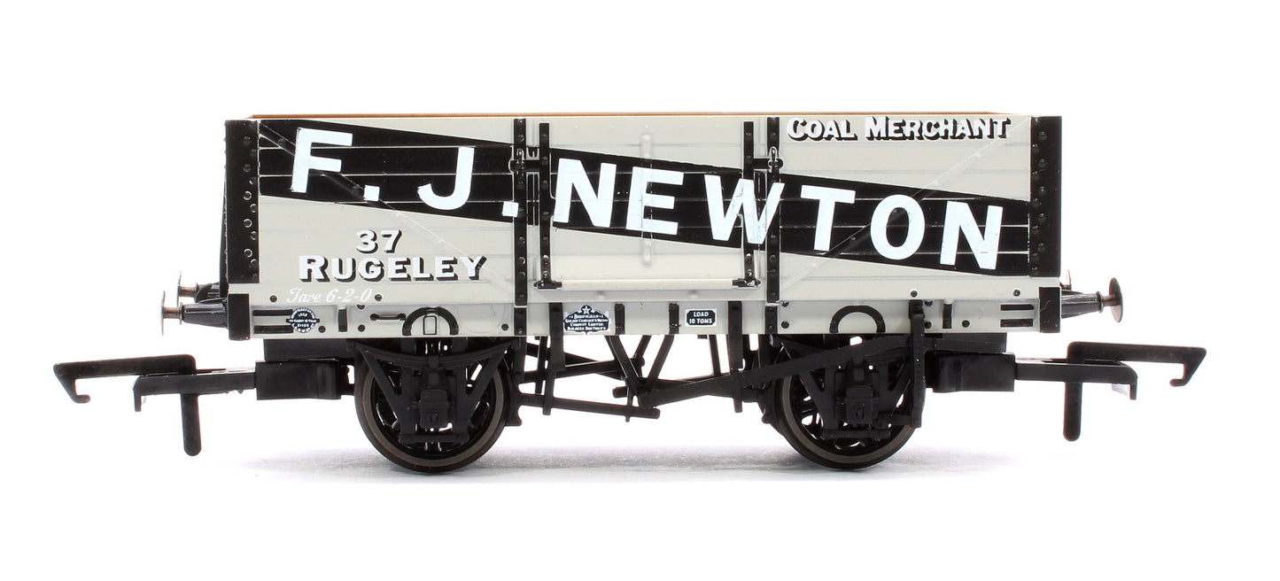 6 Plank Wagon 'FJ Newton' No.37