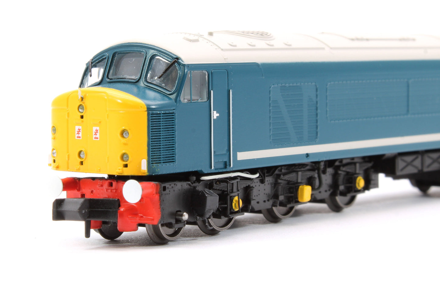 Pre-Owned Class 44 44008/D8 "Penyghent" BR Blue With Bodyside Stripe Diesel Locomotive (DCC Sound)