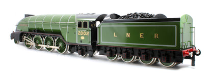 E/36-B1-EM P2 Class Streamlined "Earl Marischal" 2-8-2 LNER Lined Apple Green No. 2002 Steam Locomotive