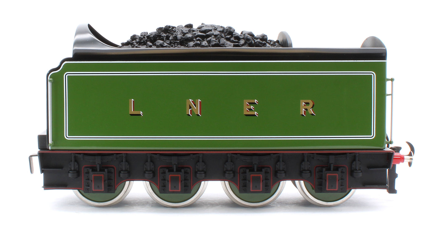 E/36-B1-EM P2 Class Streamlined "Earl Marischal" 2-8-2 LNER Lined Apple Green No. 2002 Steam Locomotive