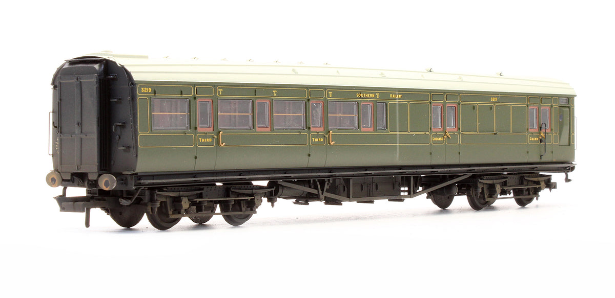 Pre-Owned SR Maunsell 4 Compartment Brake 3rd Class Coach '3219' - Custom Weathered