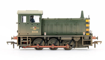 Pre-Owned Class 04 'D2228' BR Green Diesel Shunter Locomotive (Weathered)