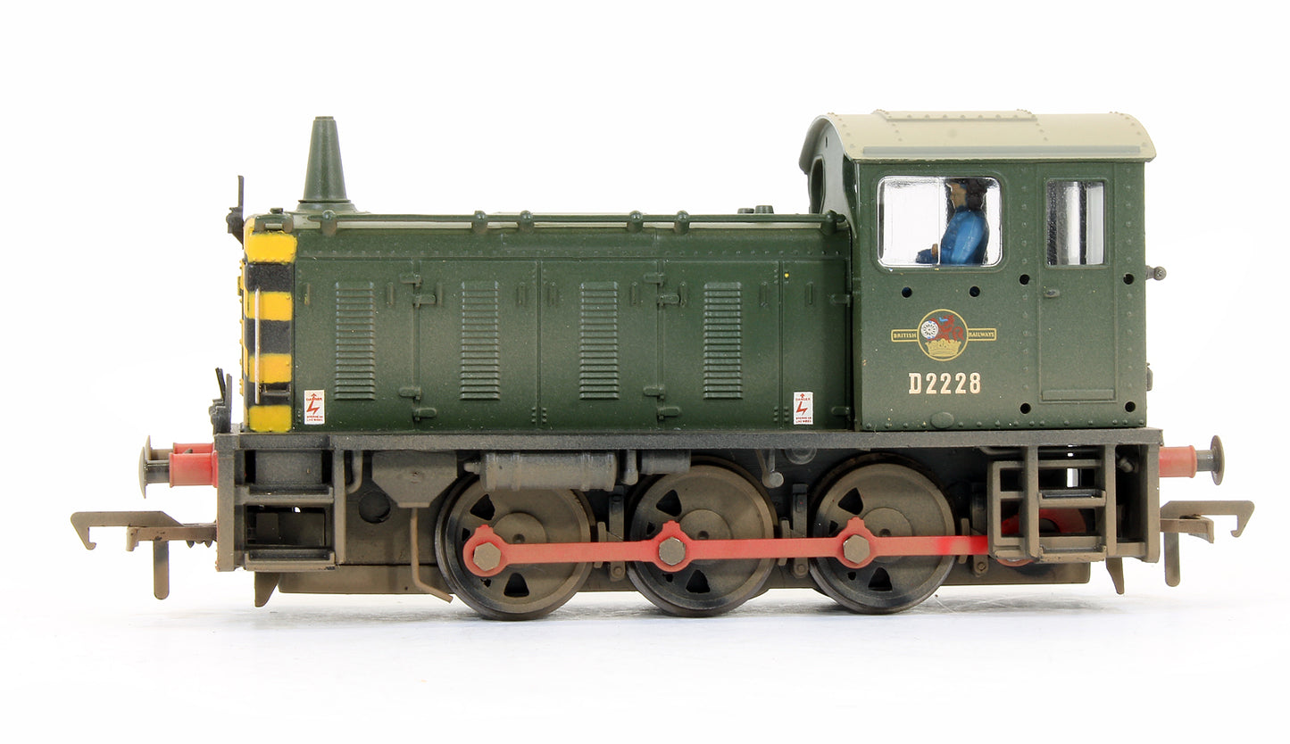 Pre-Owned Class 04 'D2228' BR Green Diesel Shunter Locomotive (Weathered)