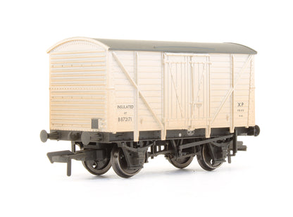 38-191C Pre-Owned 10 Ton BR Insulated Van White 'B872171' - Weathered