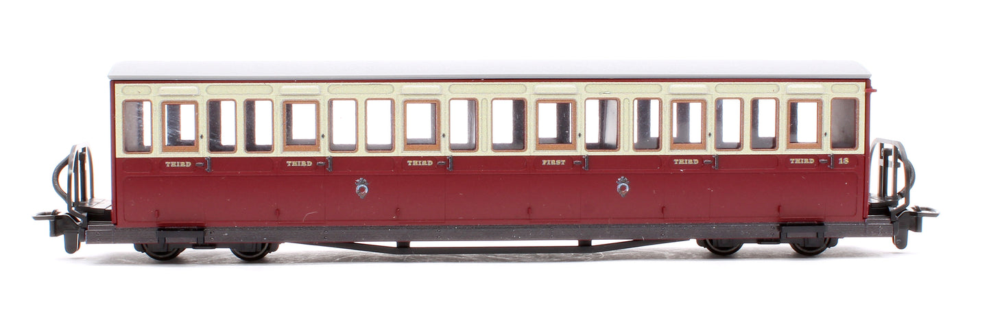 Ffestiniog Railway Short 'Bowsider' Bogie Coach, Red & Cream, No. 18