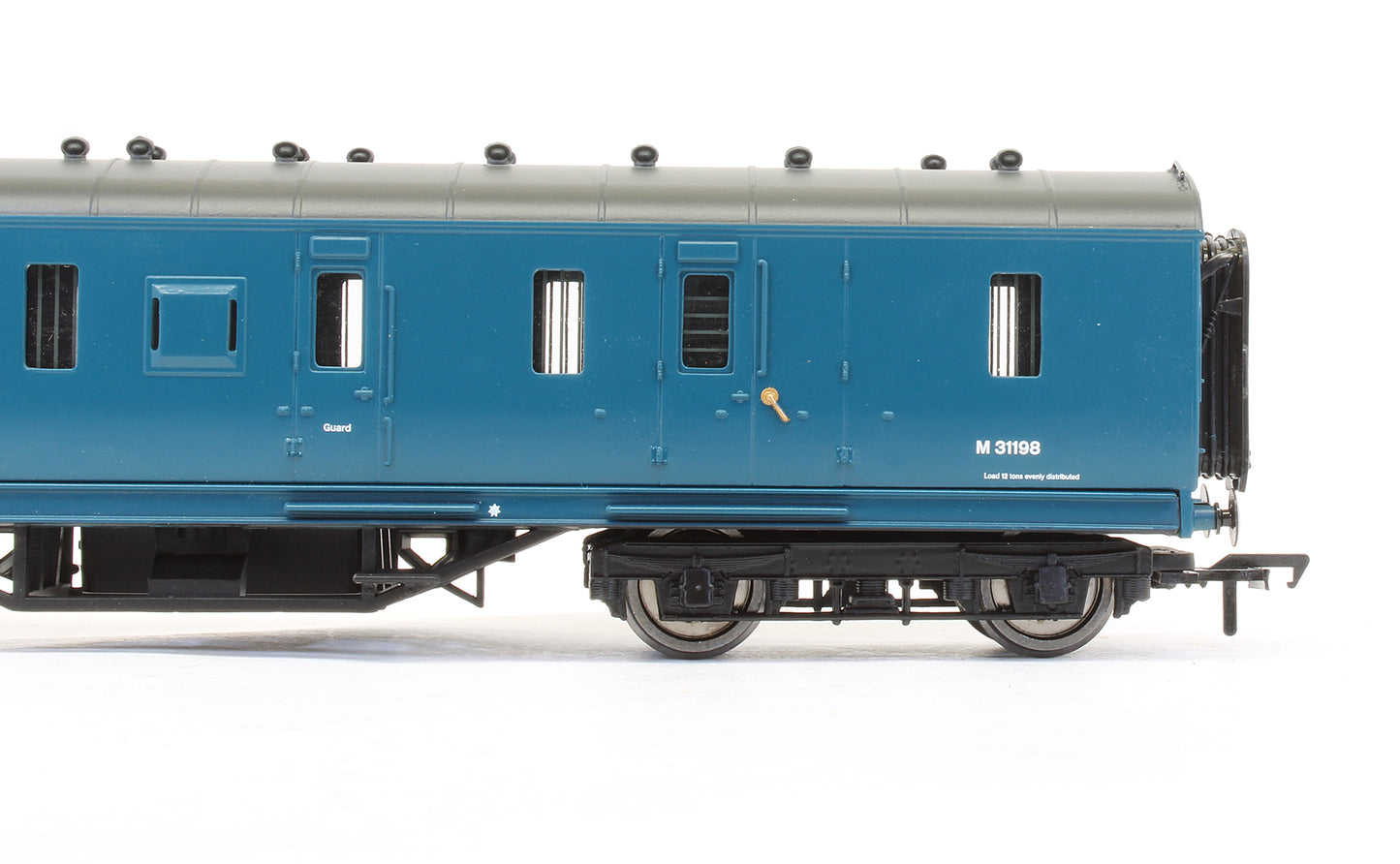Pre-Owned 34-328 50ft Parcels Van BR Blue 'M 31198'