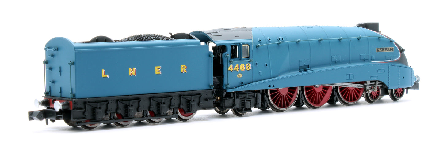 A4 Valanced Mallard 4468 Garter Blue & 4 Gresley Teak Coaches - DCC Fitted