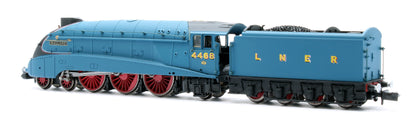 A4 Valanced Mallard 4468 Garter Blue & 4 Gresley Teak Coaches - DCC Fitted