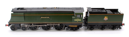 West Country Class 4-6-2 R30114 'Braunton' BR Green Early Emblem Steam Locomotive