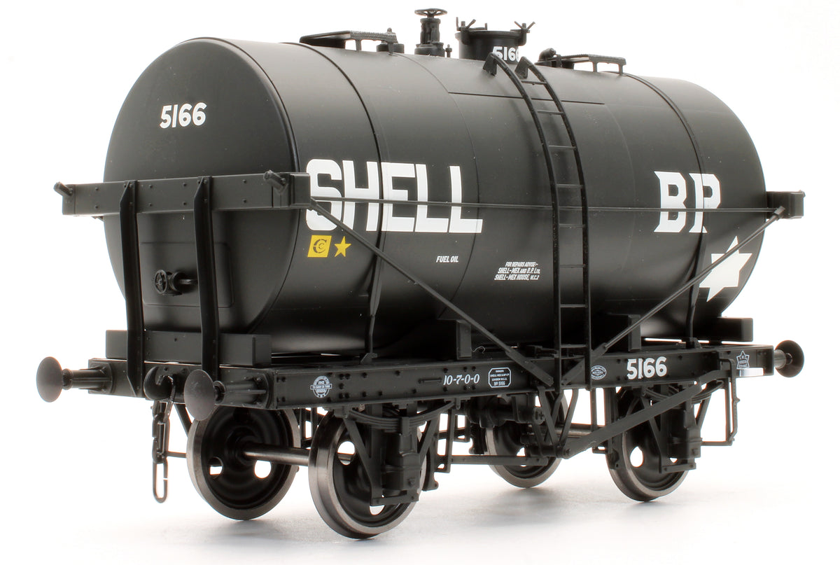 Pre-Owned 14T Tank Wagon Class B Shell/BP Oil #5166