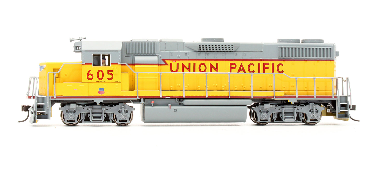 Pre-Owned GP38-2 Diesel Locomotive Union Pacific (Baby Wings) - Road #605
