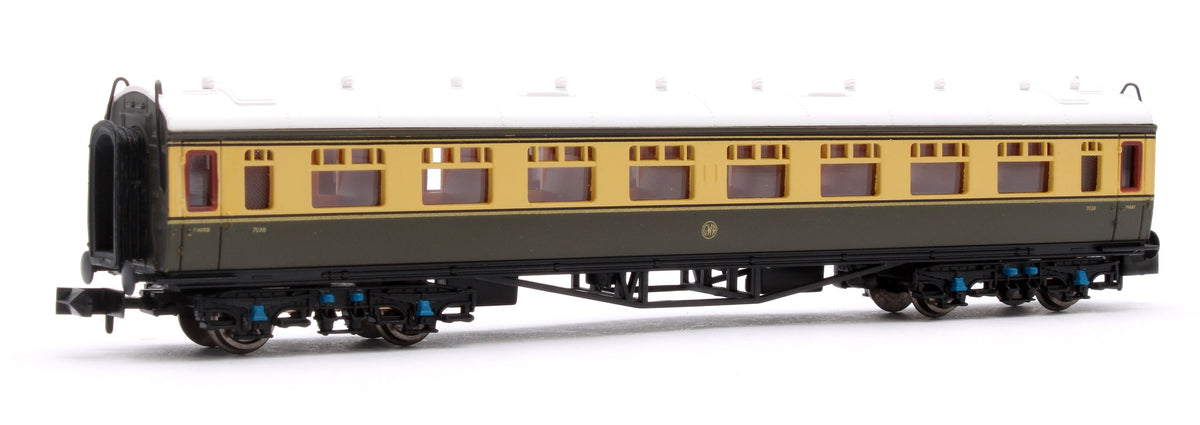 2P-000-053 Pre-Owned Collett Coach Chocolate & Cream Shirtbutton Composite 7030