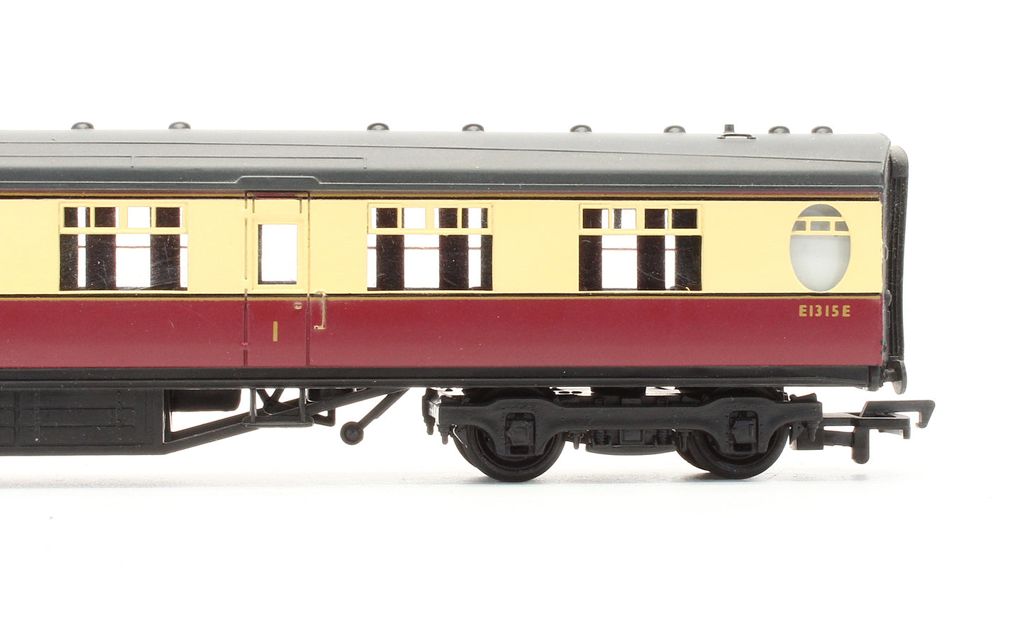 Pre-Owned 63' Thompson 1st Class Corridor Coach BR Crimson & Cream 'E 1315 E'