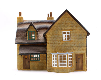Pre-Owned Old Green Cottages