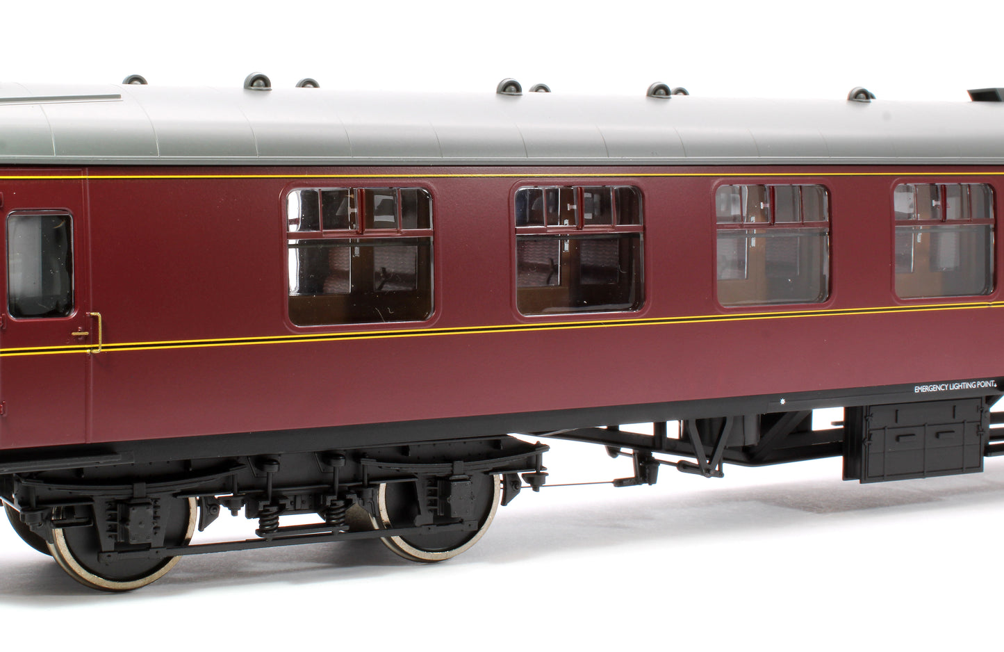 BR Mk1 Maroon BSK Sc34317 with Window Beading - DCC Fitted