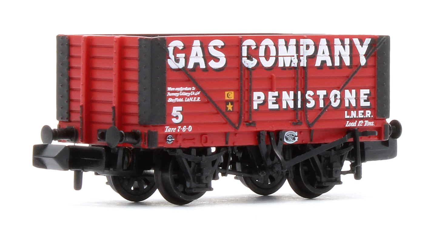 377-156 8 Plank Wagon Fixed Ends 'Gas Company Penistone' Red No.5