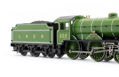 Pre-Owned R3062 RailRoad LNER 4-4-0 Hunt '222' Steam Locomotive