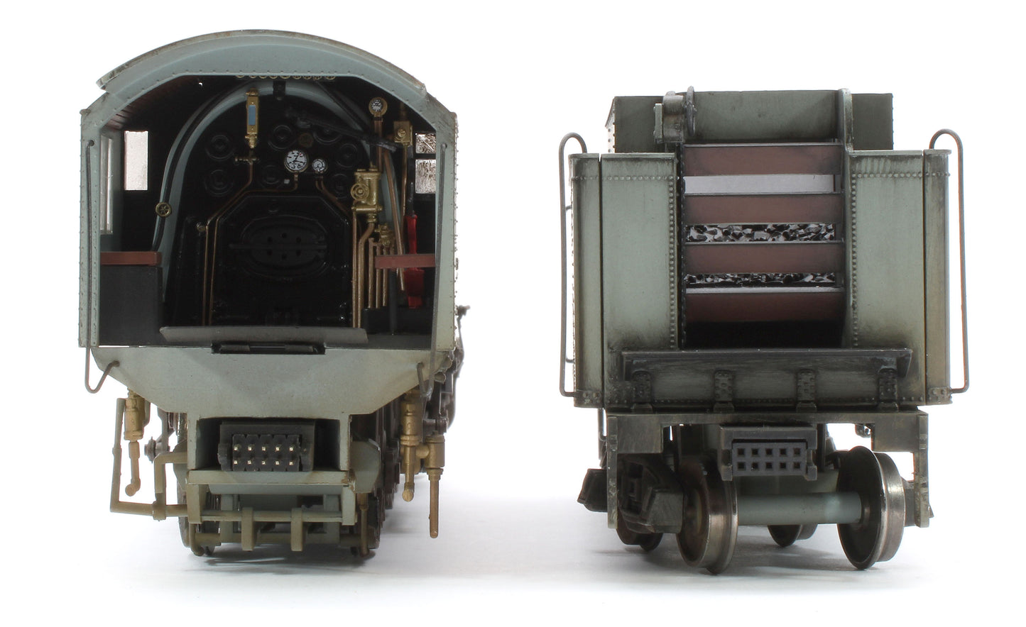 Bespoke Weathered 926003 USATC S160 2-8-0 LNER Wartime Light Grey U.S.A on Tender No.1712 Steam Locomotive - Deluxe Weathered