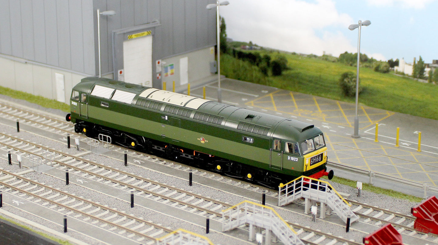 35-410A Class 47/0 D1922 BR Two-Tone Green (Small Yellow Panels) Diesel Locomotive
