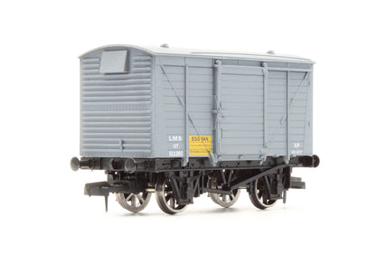 Pre-Owned LMS Egg Vent Van No.511282