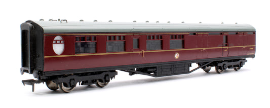 Pre-Owned Thompson BSK Coach Brake Second Corridor BR Maroon No.E1918E