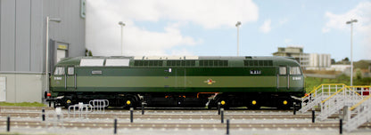 35-410BSFX Class 47/0 D1940 BR Two-Tone Green (Small Yellow Panels) Diesel Locomotive - DCC Sound Deluxe