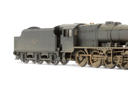 Pre-Owned BR 2-8-0 Class 8F '48706' Steam Locomotive (Heavily Weathered)