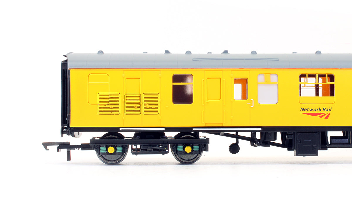 Network Rail MK1 Brake Composite Coach No.DB975280
