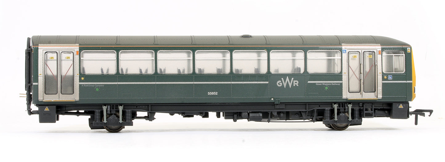 Pre-Owned Class 143 2-Car DMU 143611 GWR Green (FirstGroup) - Weathered