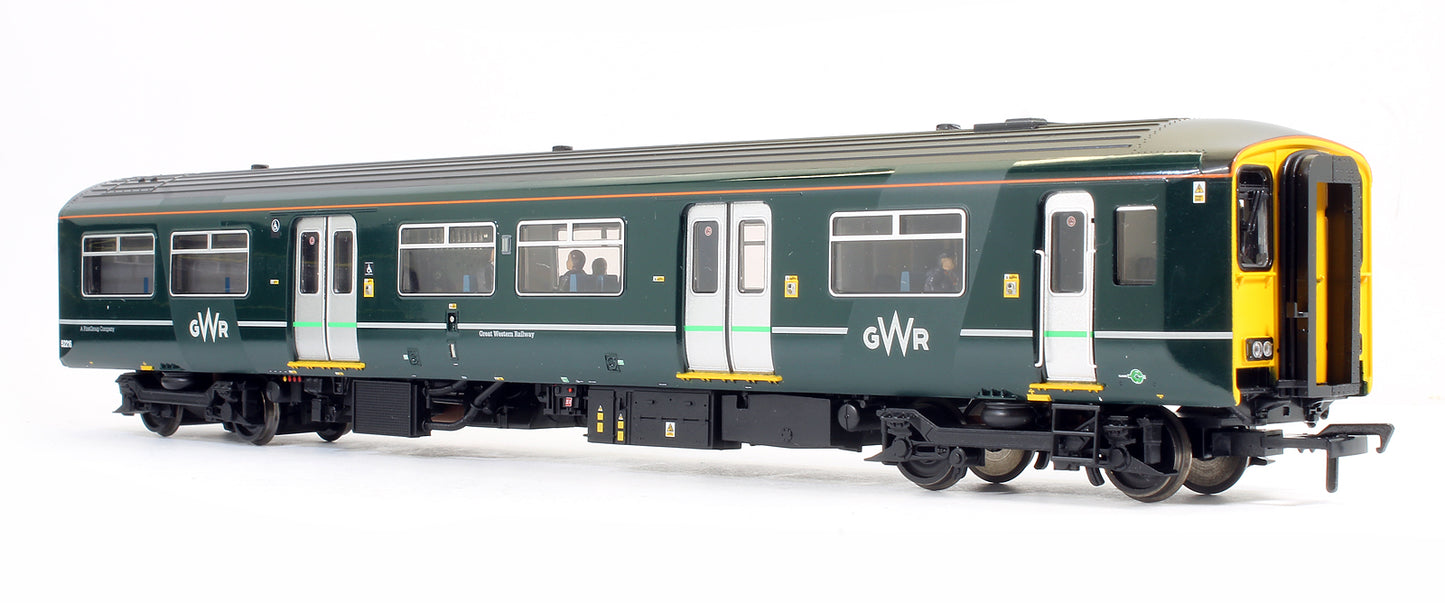 Pre-Owned 32-940 Class 150/2 Two Car DMU 150216 GWR Green (First Group) (With Fitted Passenger Figures)