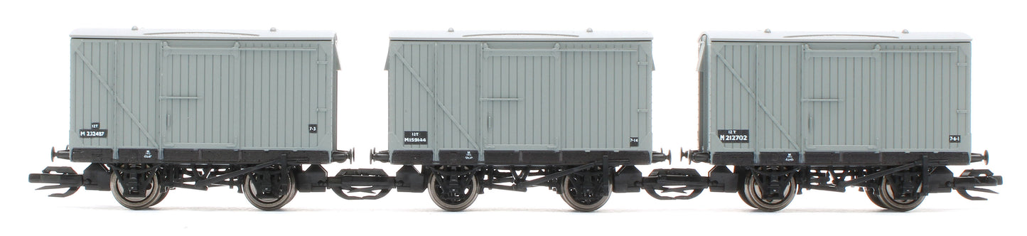 TTR61302 TT:120 Ex-LMS 9ft Wheelbase Unfitted BR Grey Vans - Pack of 6