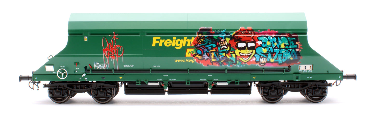 HIA Freightliner Green Heavy Haul Limestone Hopper 369022 Graffiti