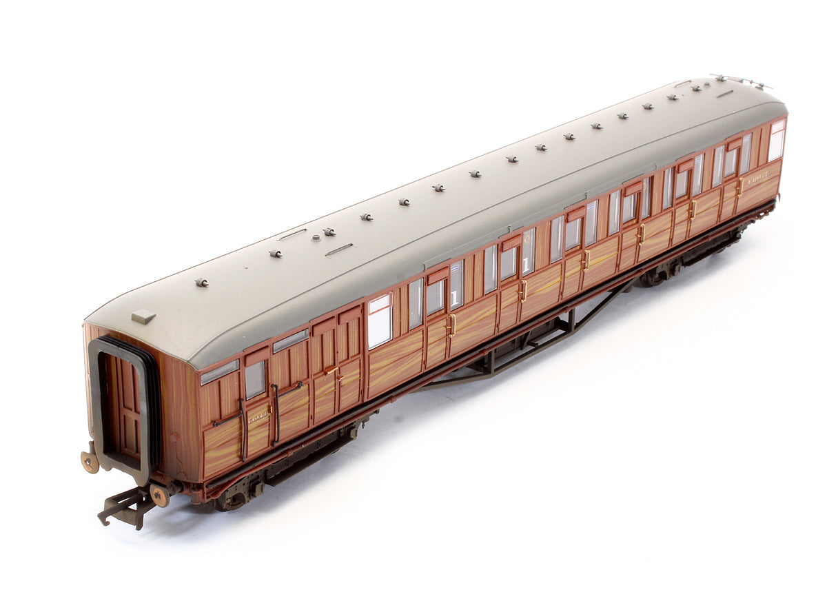 Pre-Owned BR Teak 61' 6" Corridor Brake Composite Coach 'E10125' - Custom Weathered