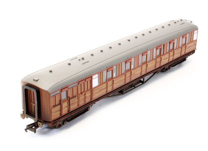 Pre-Owned BR Teak 61' 6" Corridor Brake Composite Coach 'E10125' - Custom Weathered