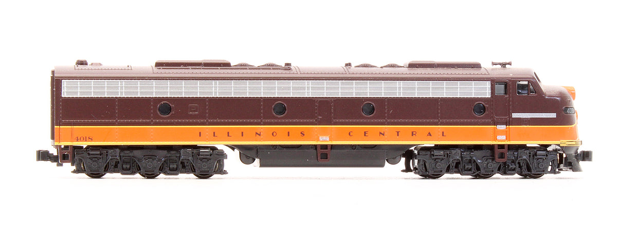 Pre-Owned EMD E8A Illinois Central Diesel Locomotive - Road #4018 - DCC Fitted