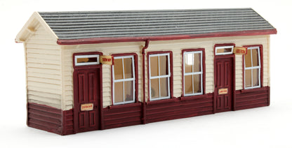 Pre-Owned R7233 Harry Potter Hogsmeade Waiting Room