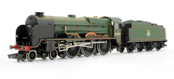 Pre-Owned Lord Nelson Class 30852 'Sir Walter Raleigh' BR Green Early Emblem Steam Locomotive