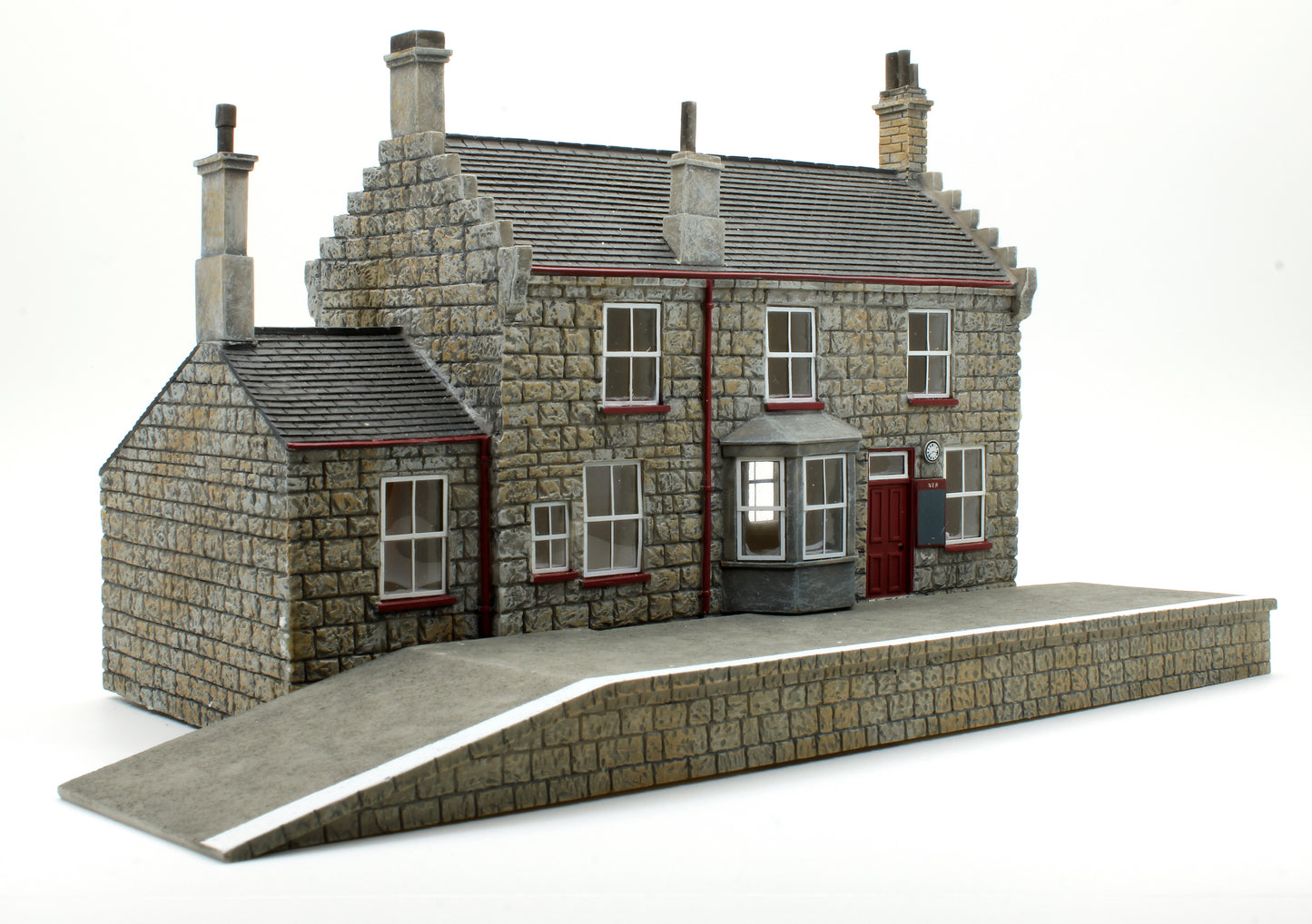 Pre-Owned R9739 NER Station Building