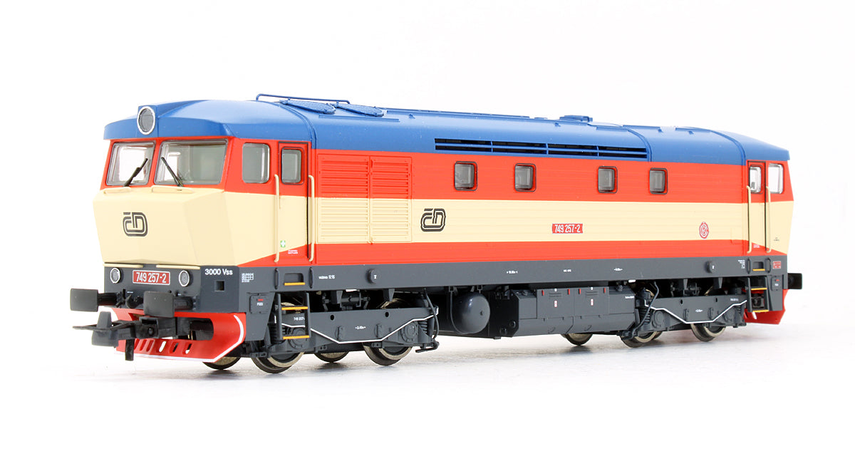 Pre-Owned CD 749 257-2 Diesel Locomotive