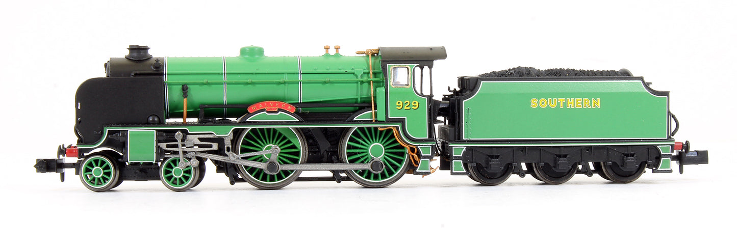 Pre-Owned Dapol SR Malachite Lined Green 4-4-0 Schools 'Malvern' Steam Locomotive No.929