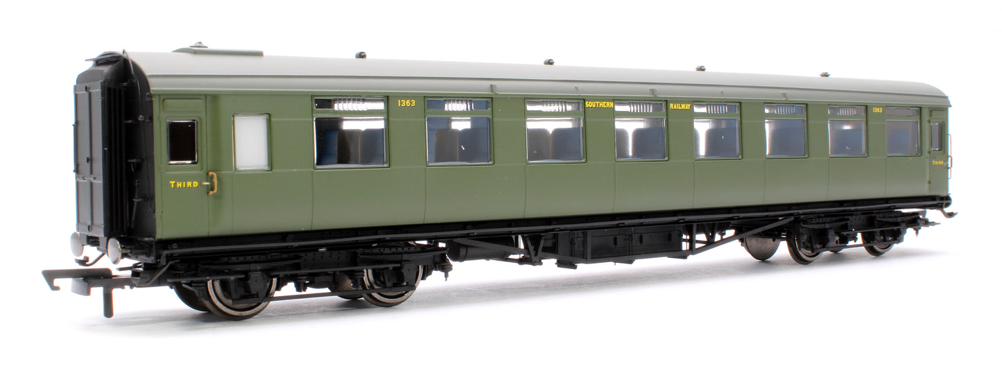 Set of 2 Maunsell Third Class Dining Saloon SR No.1363 & 1366 Coaches