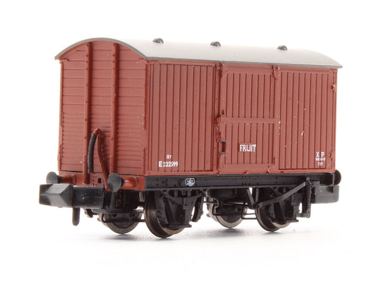 Pre-Owned 377-985 12T Eastern Ventilated Fruit Van BR Bauxite - Early - E222599