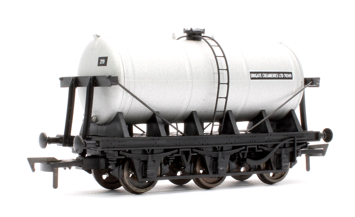 6 Wheel Milk Tank Unigate Creameries 70349