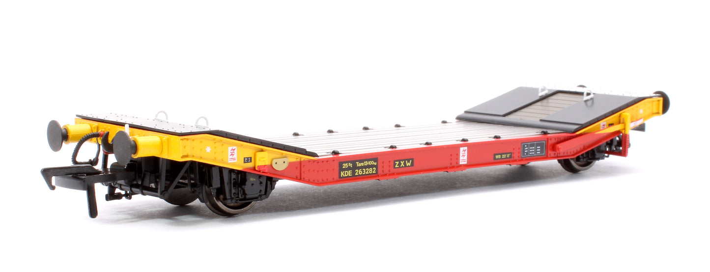 LNER / LMS 25T Machine Wagons LOWMAC 'ZXW' KDE263282 - Satlink Red/Yellow with Load