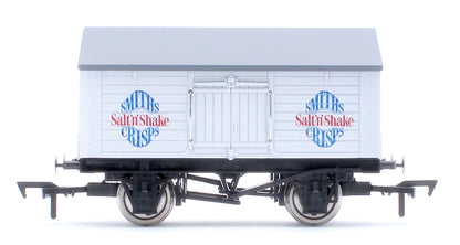 4F-018-110 Salt Van Smiths Salt & Shake Crisps