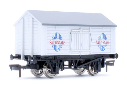 4F-018-110 Salt Van Smiths Salt & Shake Crisps
