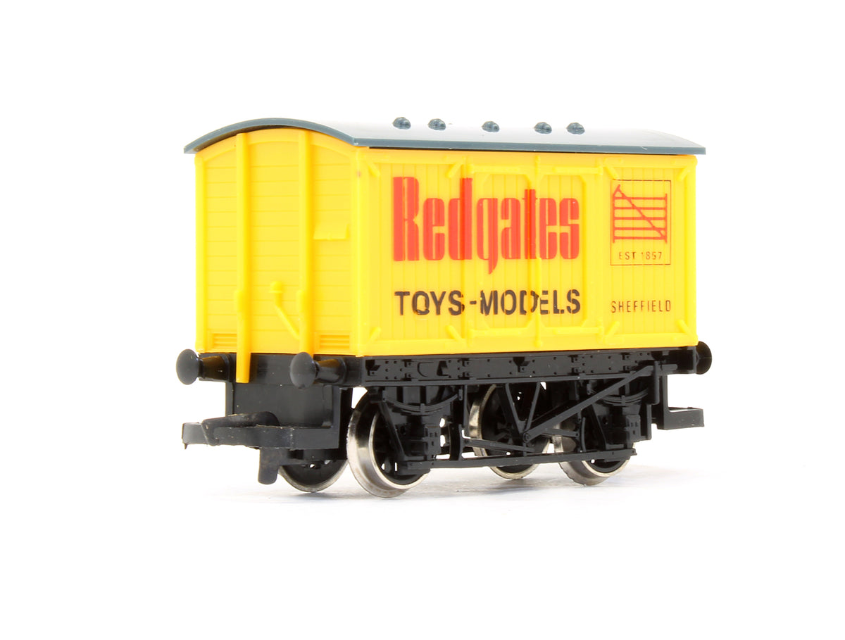 Pre-Owned Redgates Toys & Models Closed Van