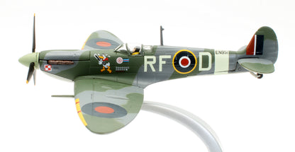 Pre-Owned AA31903 Supermarine Spitfire Mk IIA Royal Air Force EN951/RF-D Squadron Leader Jan Zumbach, 'Donald Duck' art, OC No303 Squadron (Polish)