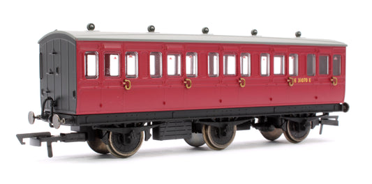 6 Wheel Coach 3rd Class BR Crimson No.E31070 with Fitted Lights
